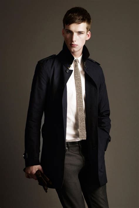 Trajes de Burberry para hombre .